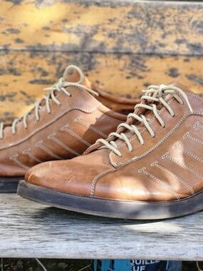 Johnston & Murphy Brown Leather Oxfords with Tan Laces